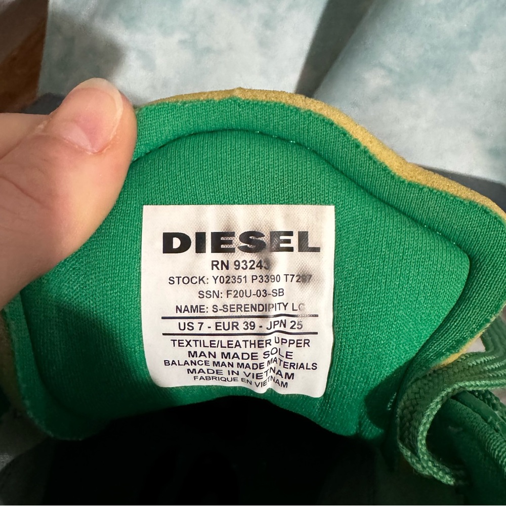 Diesel Sneakers - Picture 4 of 4